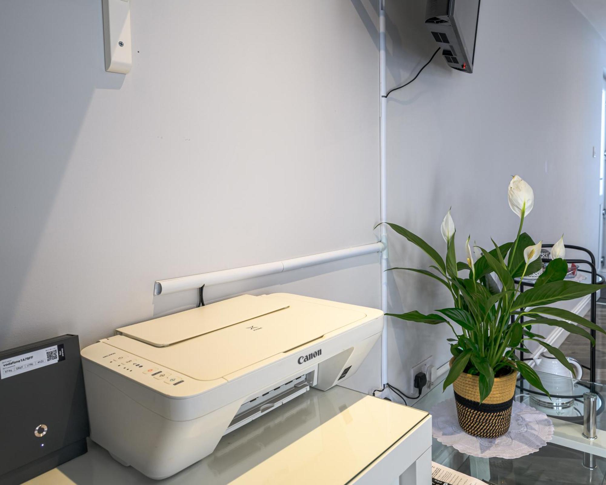 Luxury One Bedroom Guesthouse M6, Junction 10 Walsall Willenhall Exterior photo